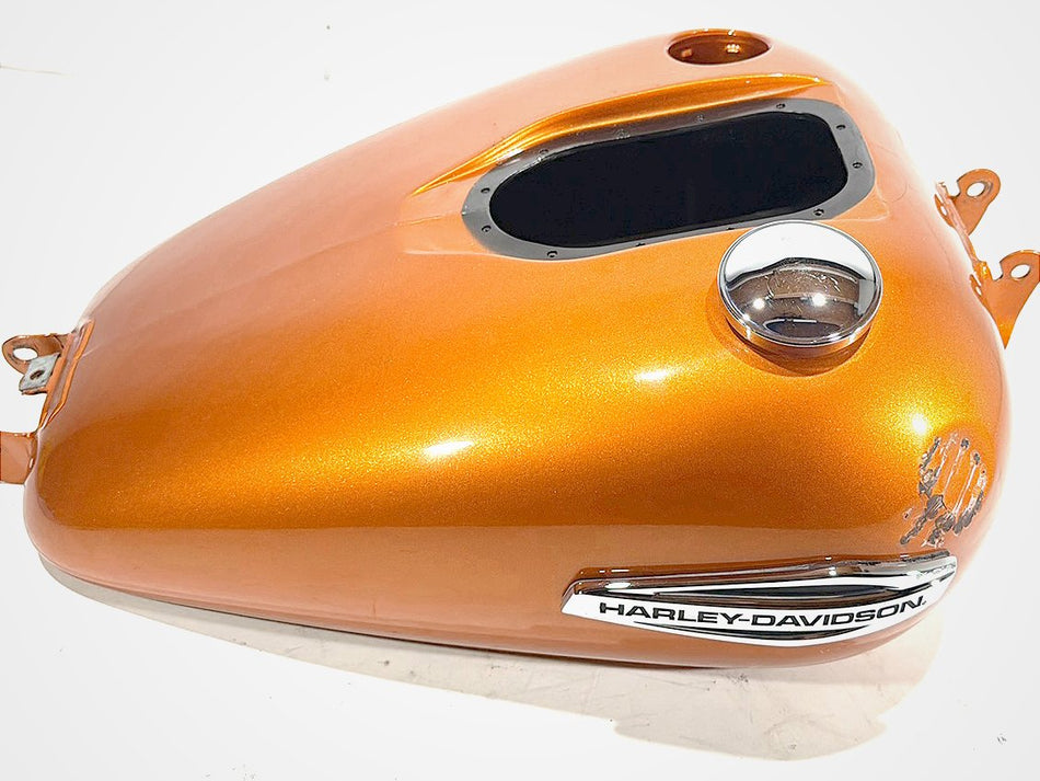 2014 Harley Dyna Switchback FLD OEM Fuel Gas Tank Gasoline Reservoir