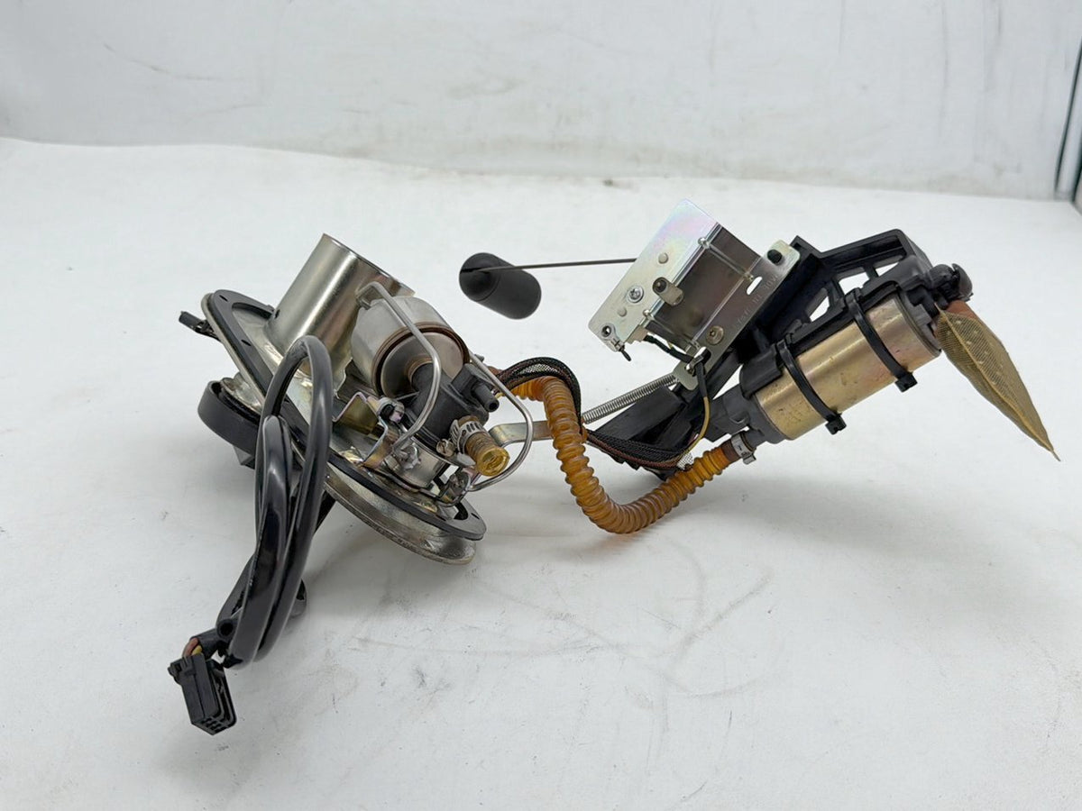 2007 Harley Street Glide Touring FLHX OEM Fuel Pump Gas Gasoline Petrol Sending