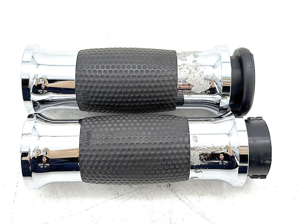 05 Harley Softail Fat Boy FLSTF OEM Front Left Right Handgrip Hand Grips PEELING