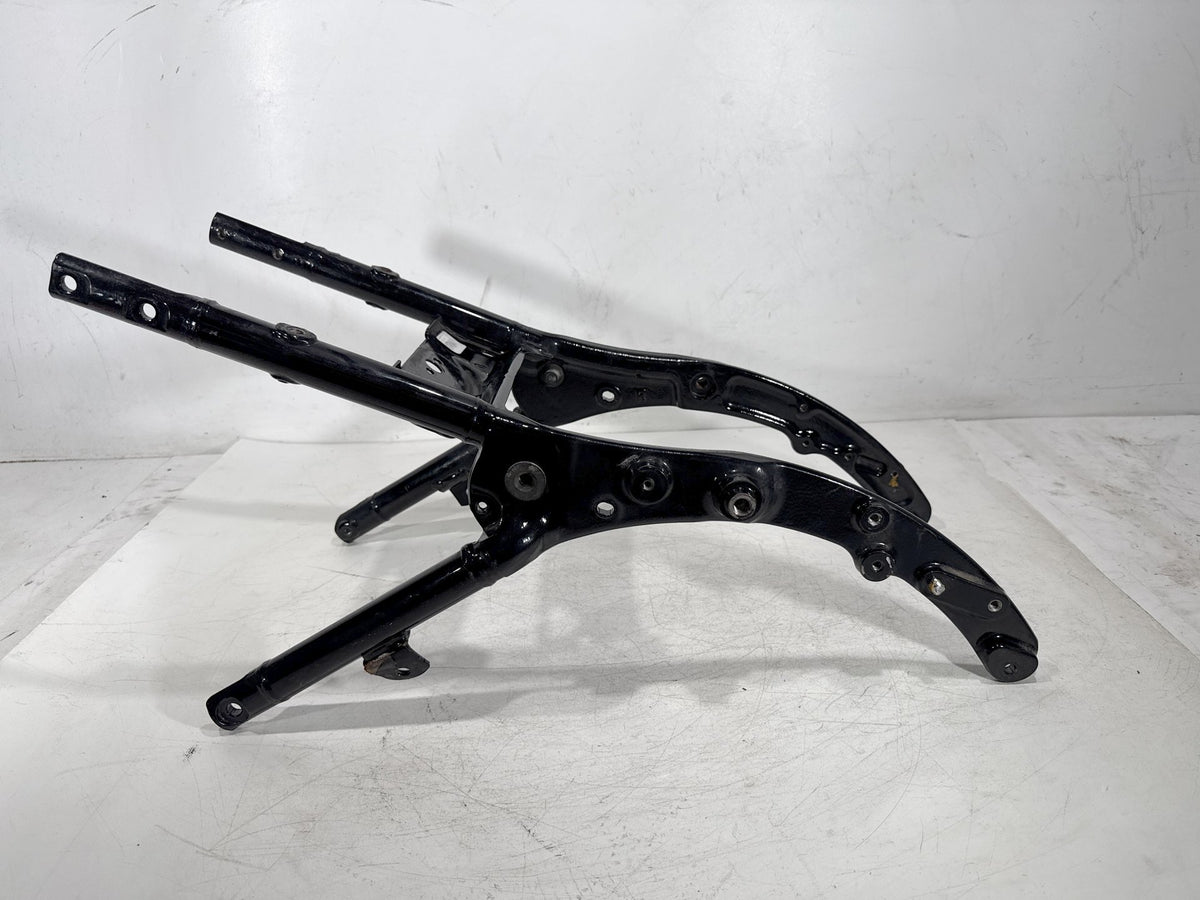 13 Harley Street Glide Touring FLHX OEM Rear Back Sub Frame Rail Bar 48079-09BHP