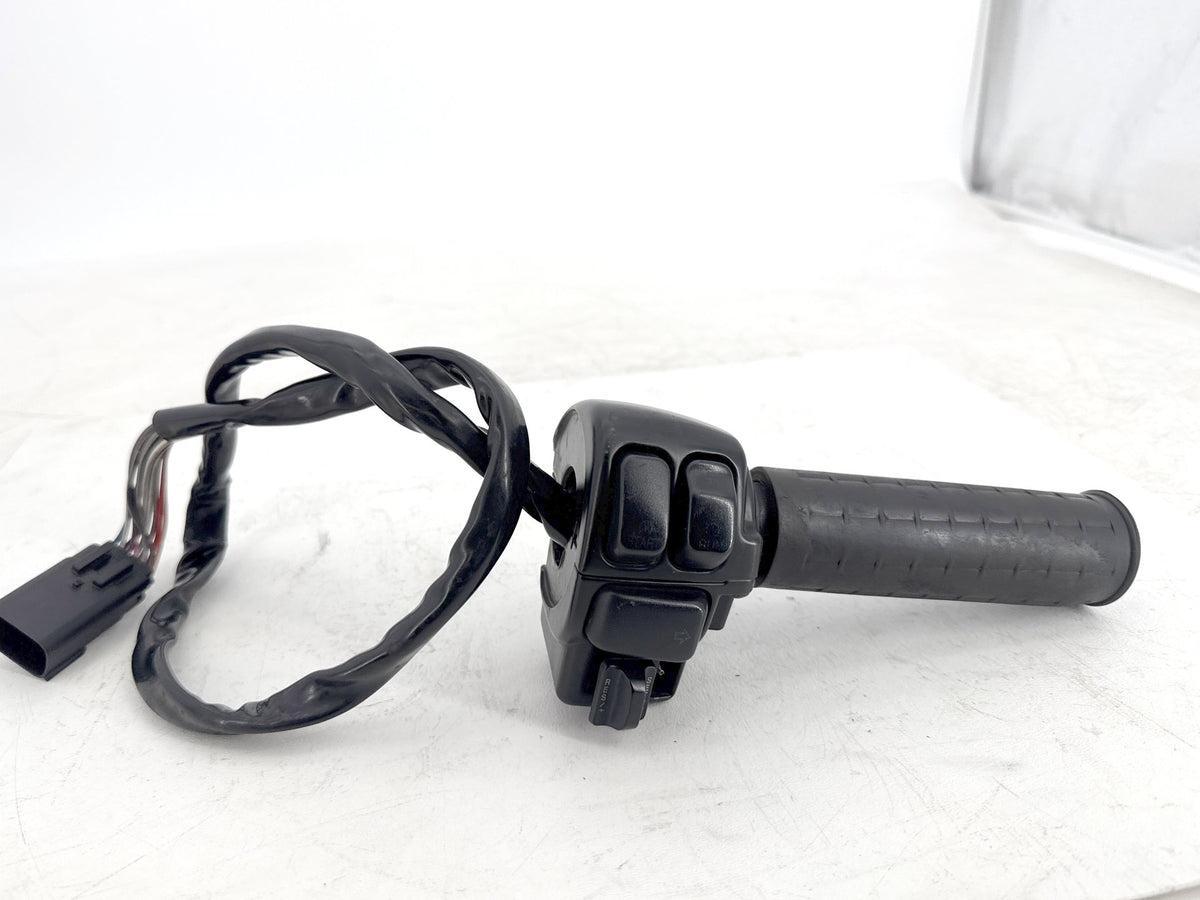 2013 Harley Street Glide Touring OEM Right Engine Start Kill Switches Controls