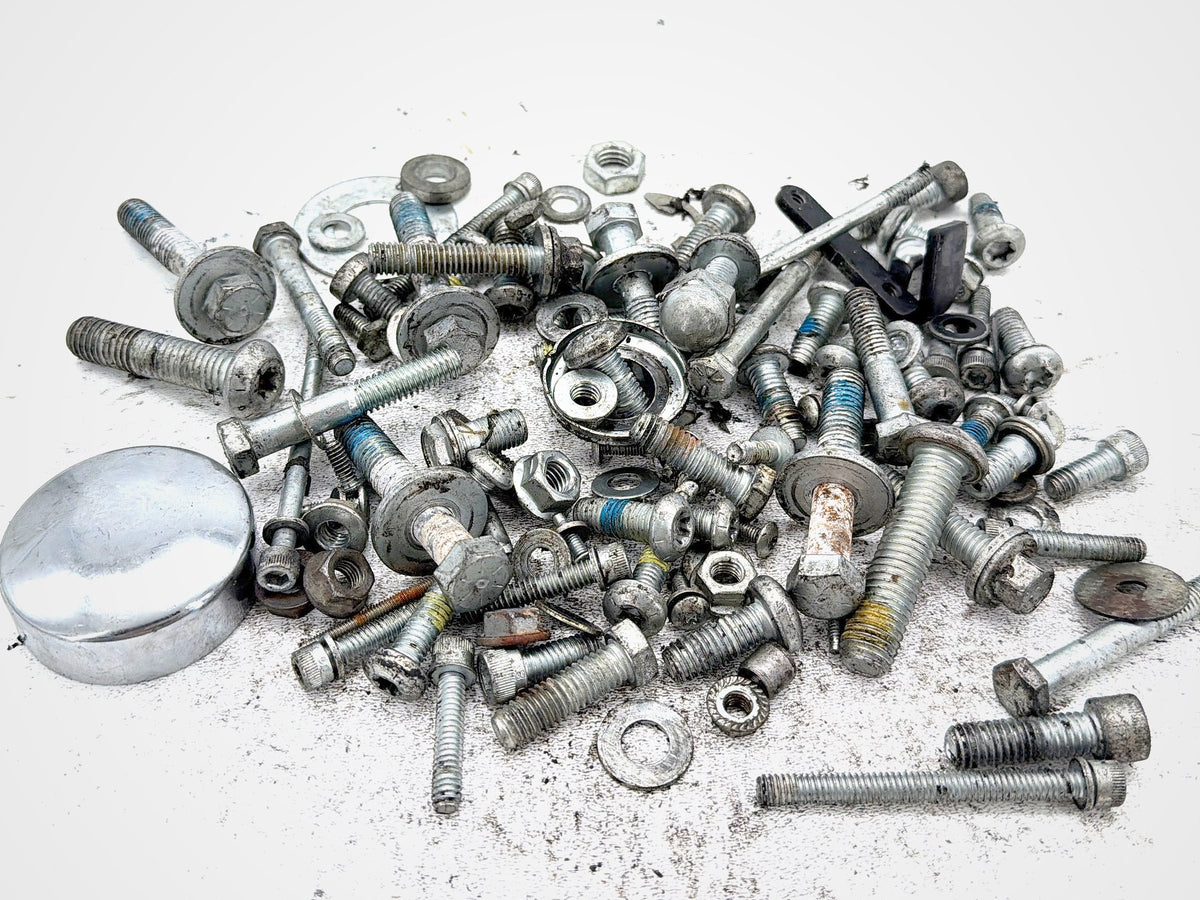 2017 Harley Dyna Street Bob FXDB OEM Hardware Bolts Nuts & Brackets