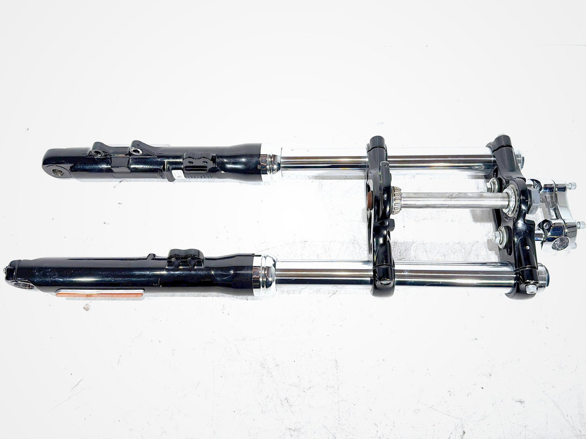 2017 Harley Dyna Street Bob OEM Front Triple Tree Set & LH RH Fork Legs Sliders