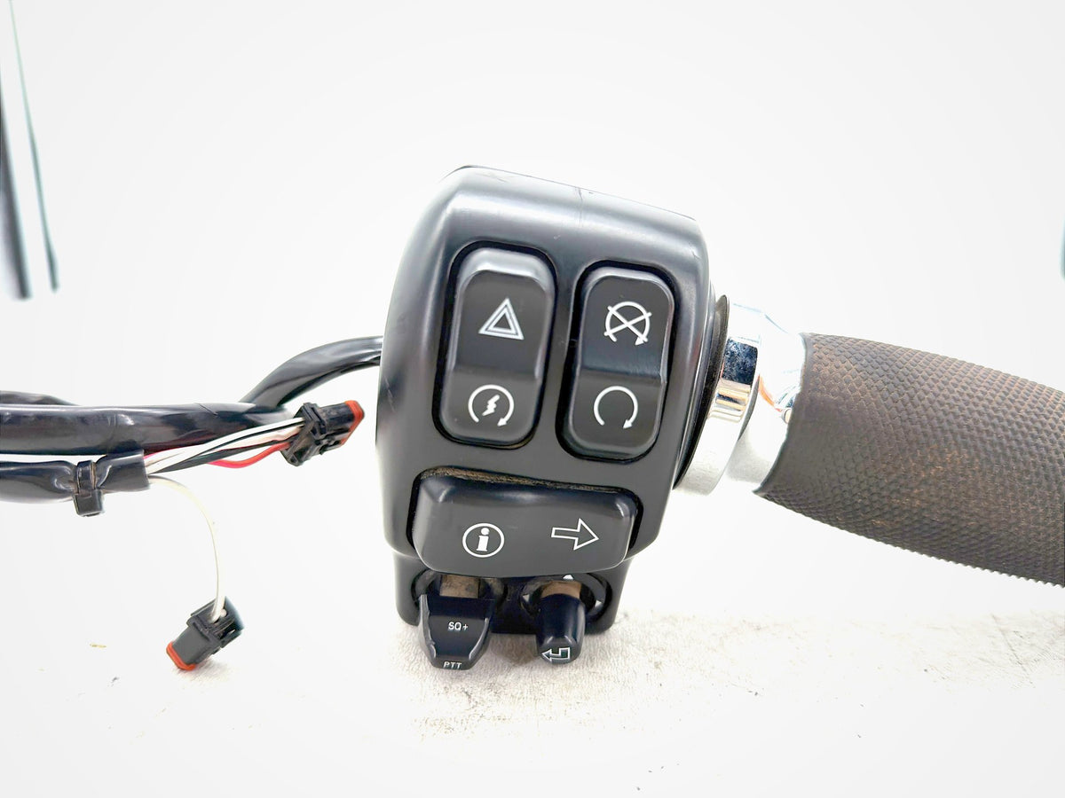 2015 Harley Electra Glide Touring OEM Right Engine Start Kill Switches Controls