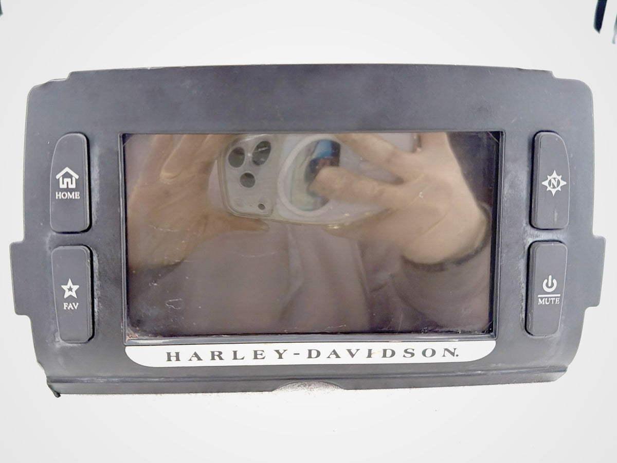 15 Harley Electra Glide Digital Media Head Radio Player Boom! Box 6.5GT CRACKED