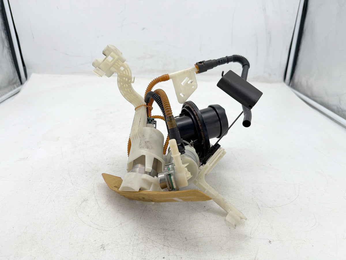 2010 Harley Street Glide Touring FLHX OEM Fuel Pump Gas Gasoline Petrol Sending