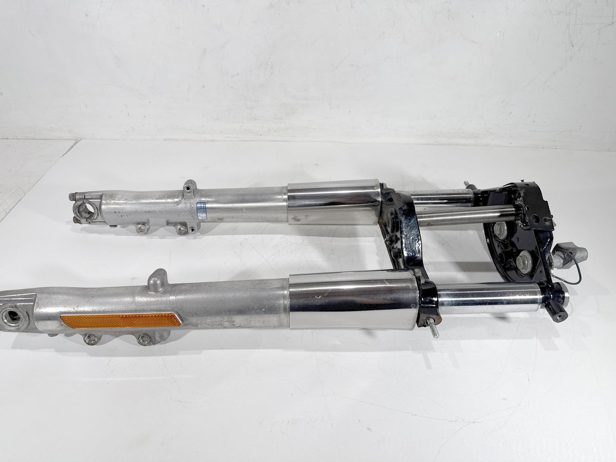 2011 Harley Road King Touring OEM Front Triple Tree Set LH RH Fork Legs Sliders