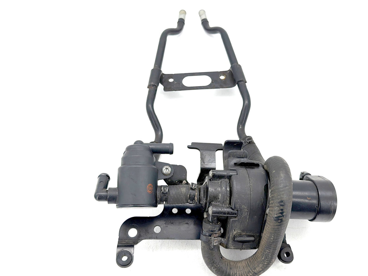 14 Harley Electra Glide Touring Ultra OEM Water Cooling Pump Downtube Hose Pipe