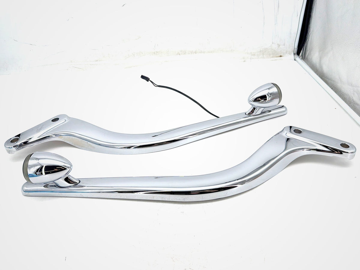 03 Harley Softail Deuce OEM Rear Left Right Fender Struts Bracket & Turn Signal