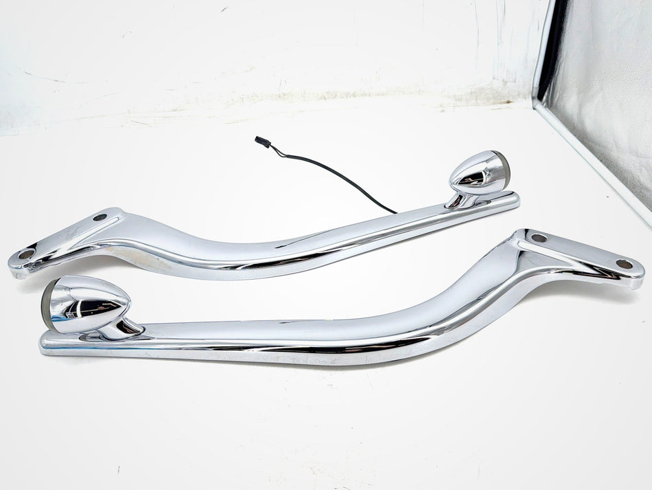 03 Harley Softail Deuce OEM Rear Left Right Fender Struts Bracket & Turn Signal