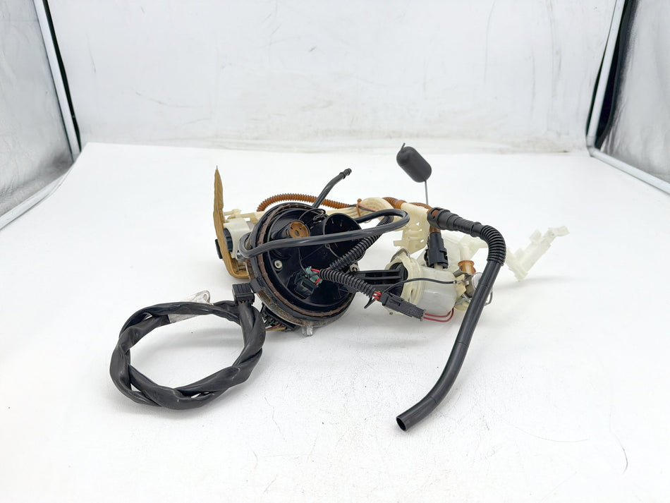 11 Harley Electra Glide Touring Ultra OEM Fuel Pump Gas Gasoline Petrol Sending