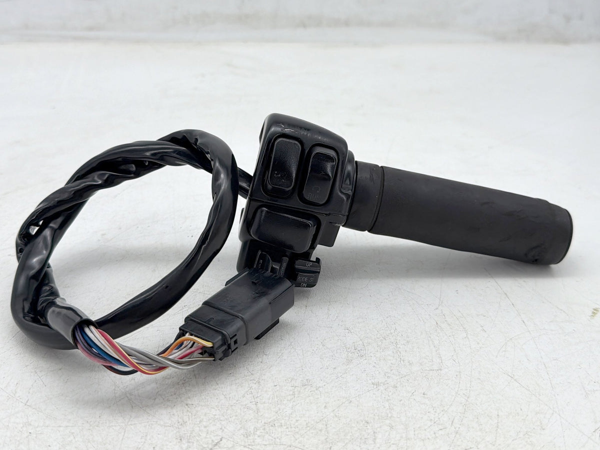 2010 Harley Electra Glide Touring OEM Right Engine Start Kill Switches Controls