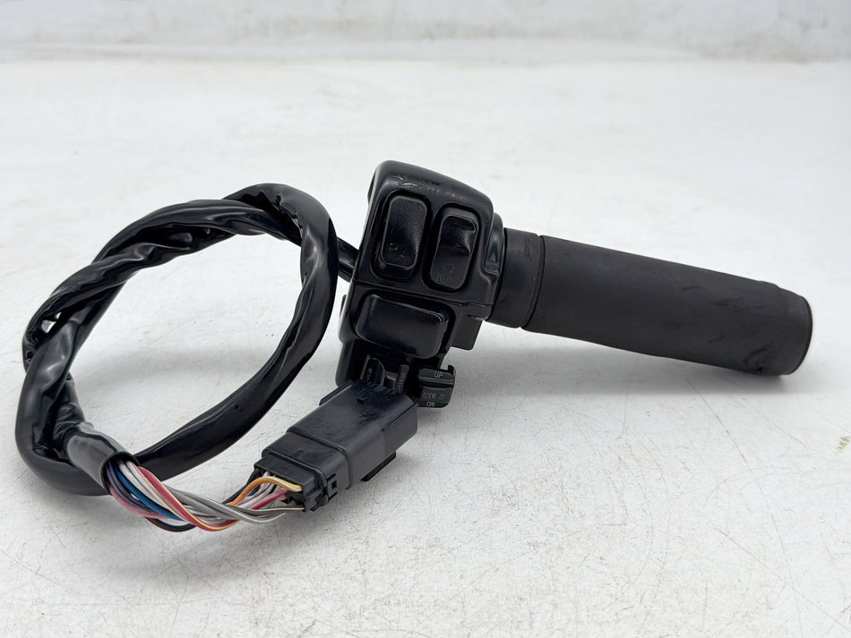 2010 Harley Electra Glide Touring OEM Right Engine Start Kill Switches Controls