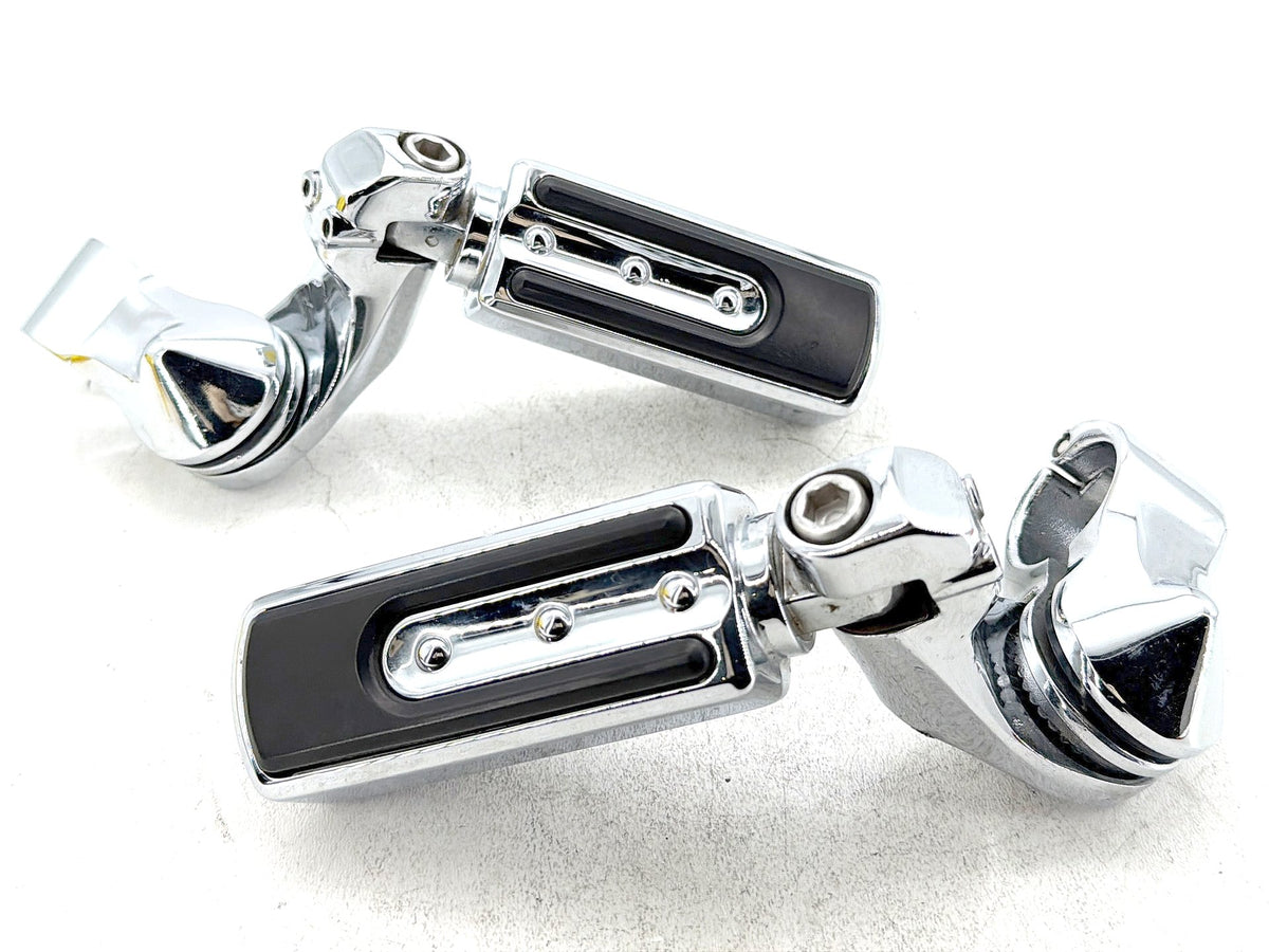 07 Harley Electra Touring CVO Front Right Left Highway Foot Pegs AirFlow Style