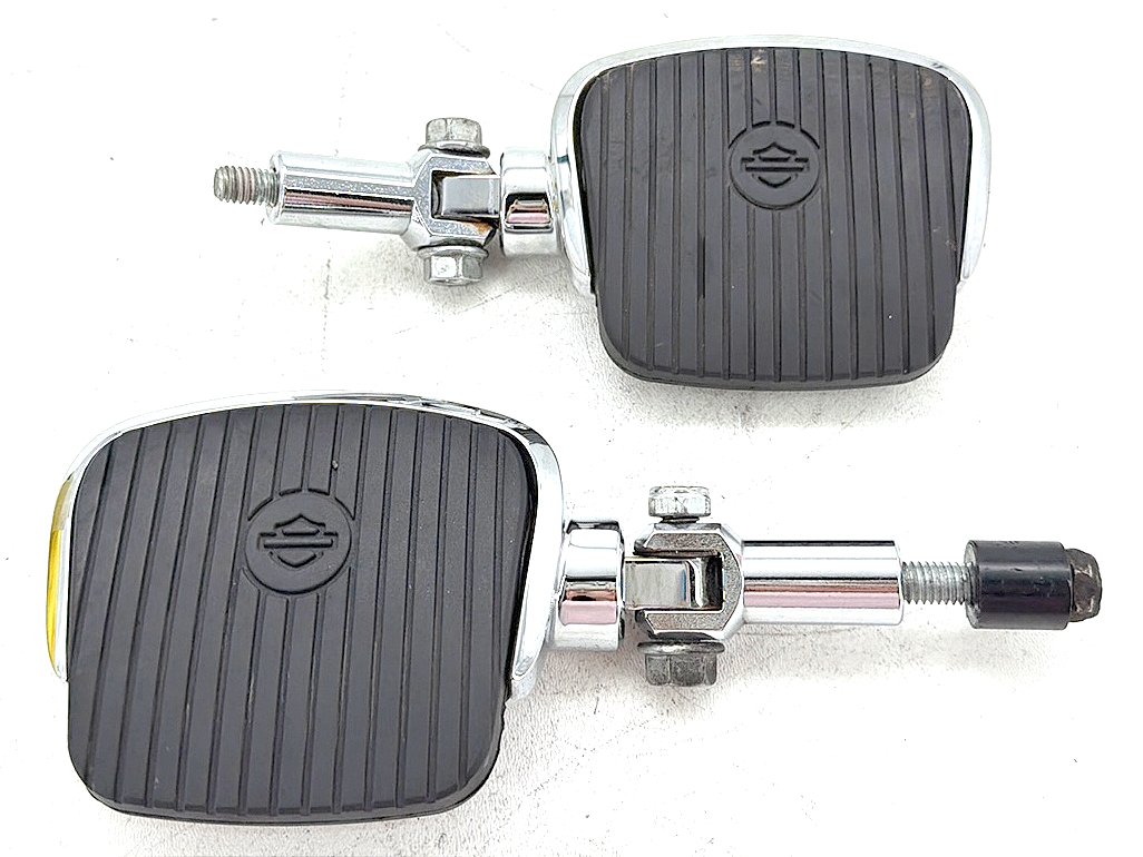 2003 Harley Softail Deuce FXSTD OEM Passenger Left & Right Foot Pegs