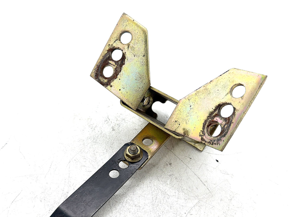 1993 Harley Electra Touring Sport Driver Rider Backrest Bracket Mount 52589-09A