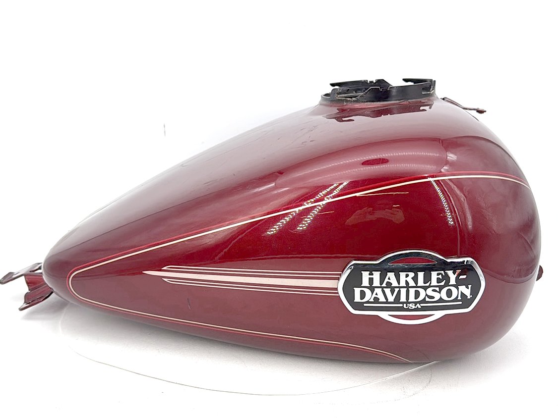 2007 - 2011 Harley-Davidson Touring Electra Glide Ultra Fuel Gas Tank Gasoline Reservoir 61356-08