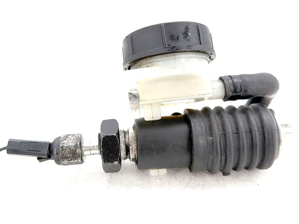 2017 Harley Dyna Street Bob FXDB OEM Rear Brake Master Cylinder Reservoir ABS