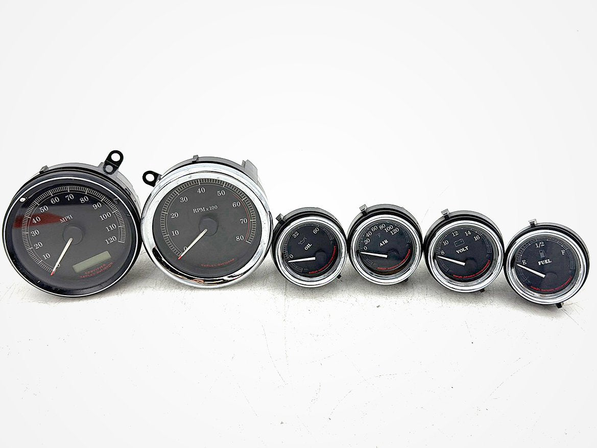 2006 Harley Electra Glide Touring Classic FLHTCI OEM Air Oil Volt Fuel Tacho Speedo Gauges