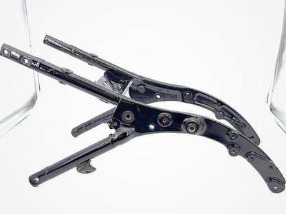 11 Harley Road King Touring Classic OEM Rear Back Sub Frame Rail Bar 48079-09BHP