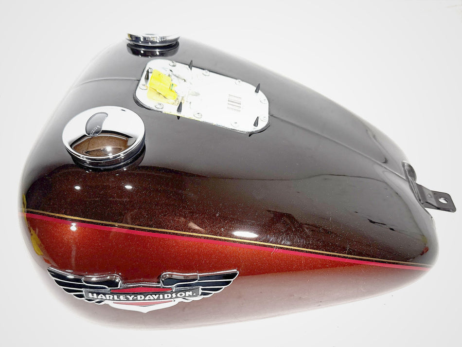 2011 Harley Softail Deluxe OEM Fuel Gas Tank Gasoline Reservoir w/ Pump Sending