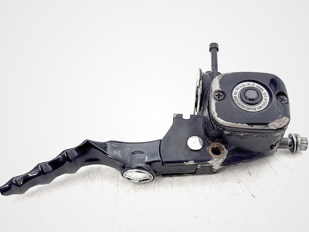 2011 Harley Softail FLSTFB Fat Boy OEM Front Right Brake Lever Master Cylinder