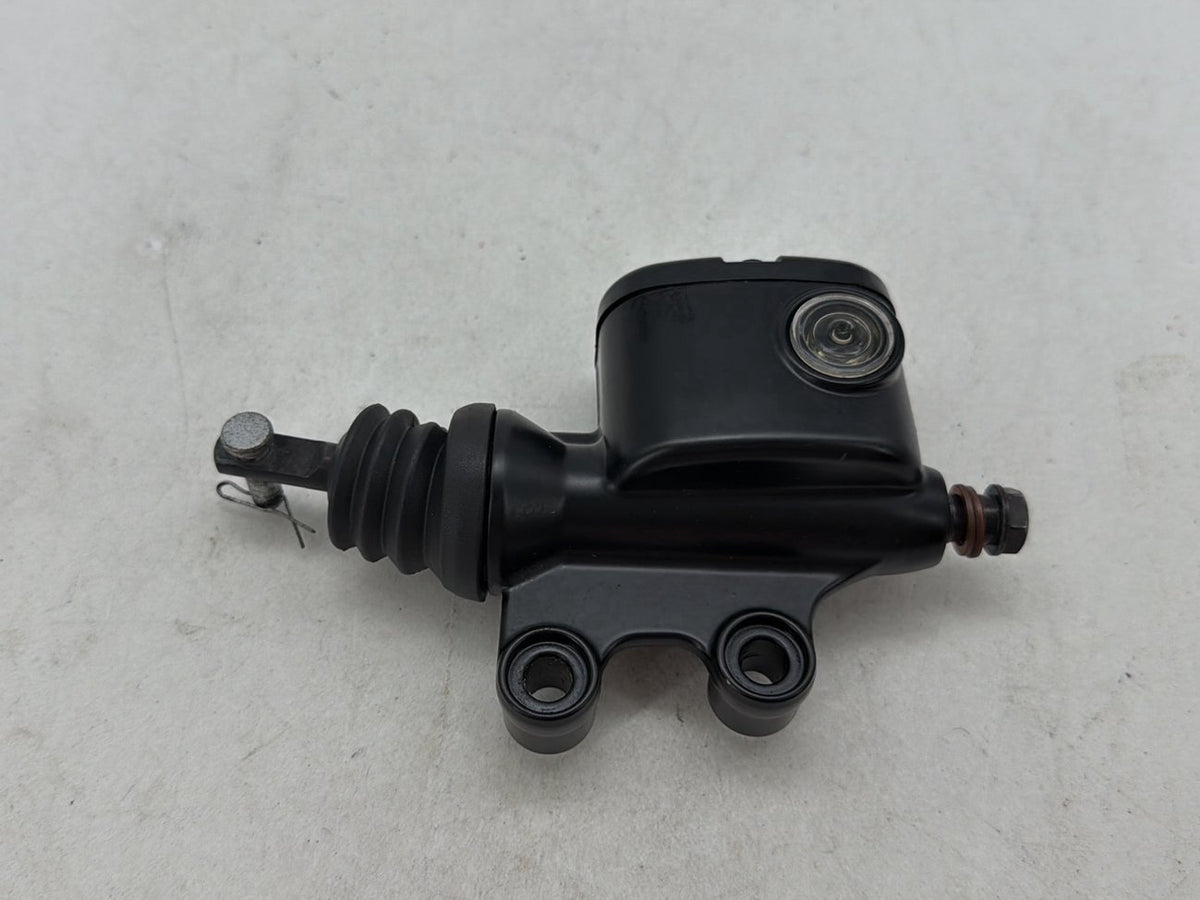 2010 Harley Street Glide Touring FLHX OEM Rear Brake Master Cylinder Reservoir