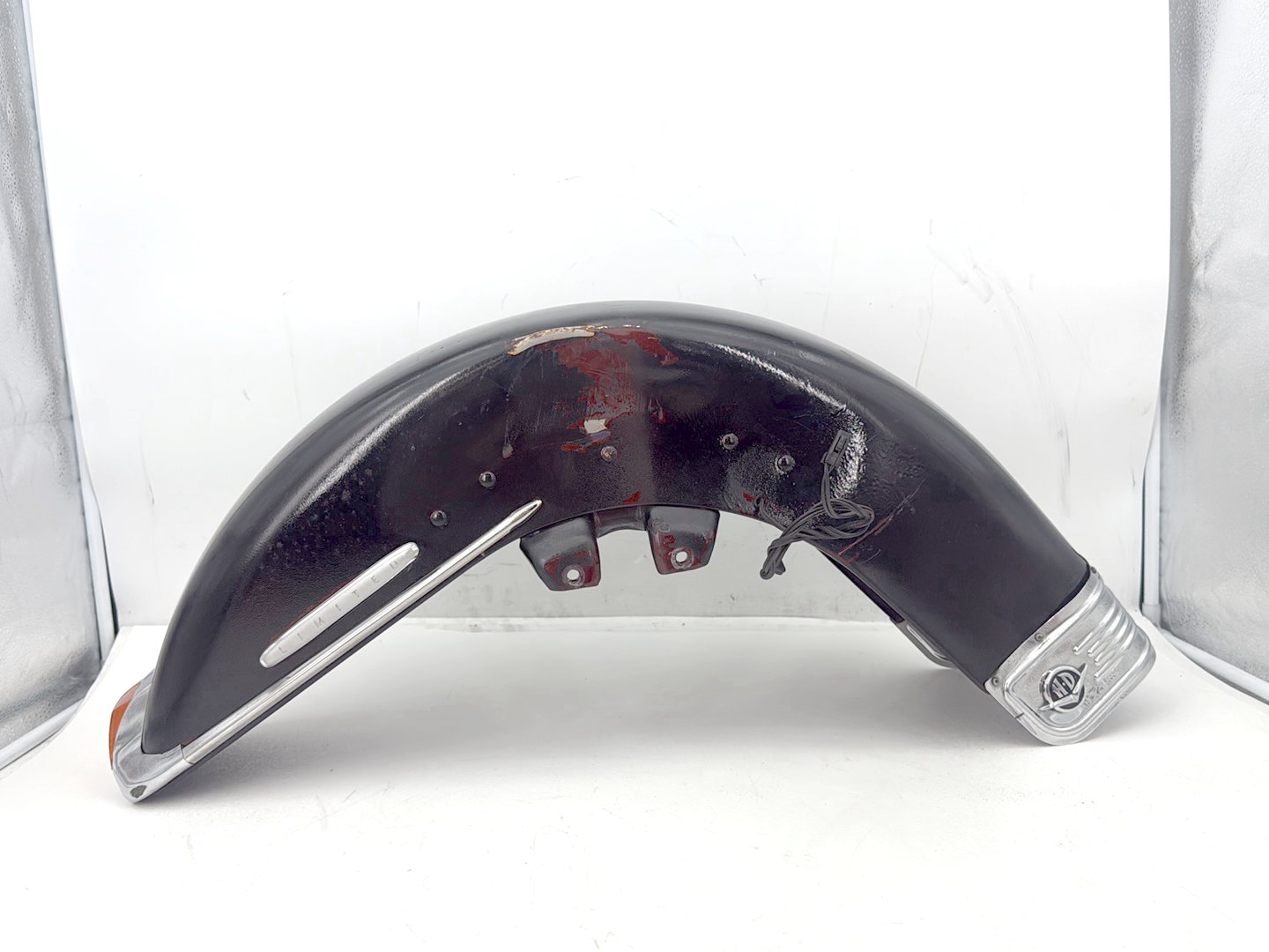 2011 Harley Electra Glide Ultra FLHTK OEM Front Wheel Fender Shell Panel