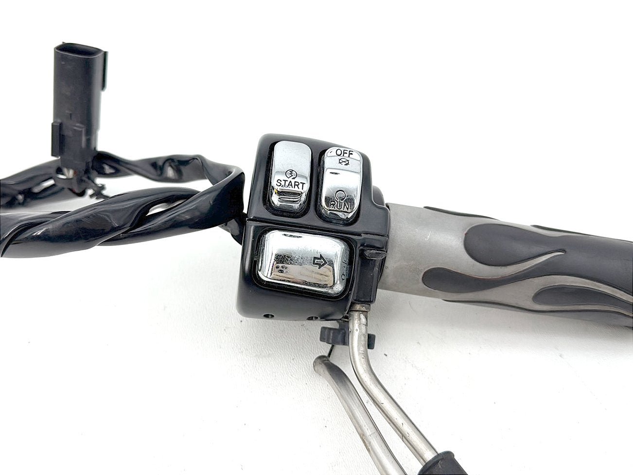 2004 - 2013 Harley-Davidson Sportster 883 Custom Right Engine Start Kill Switches Controls 71589-96B , 56666-04