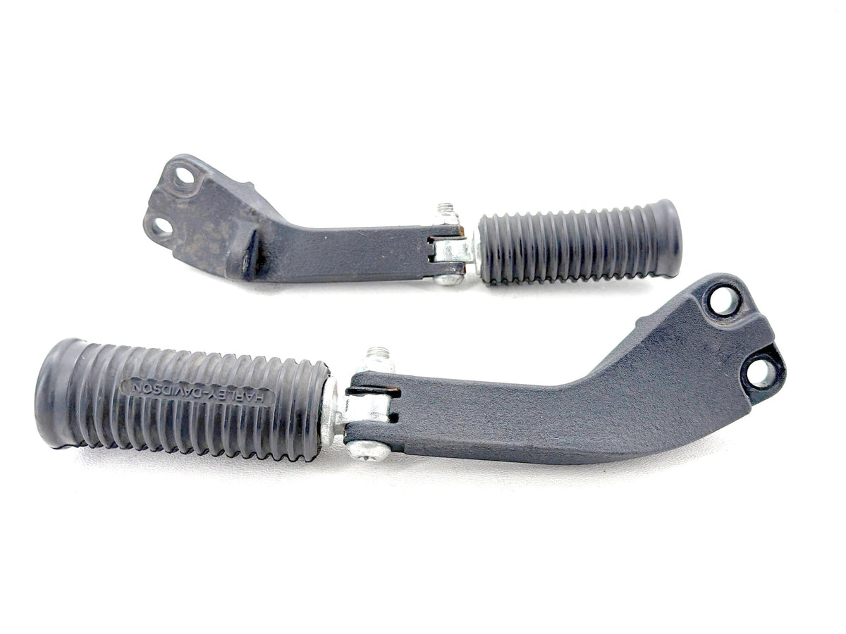 2016 Harley Dyna Fat Bob FXDF 103 OEM Passenger Left & Right Foot Pegs