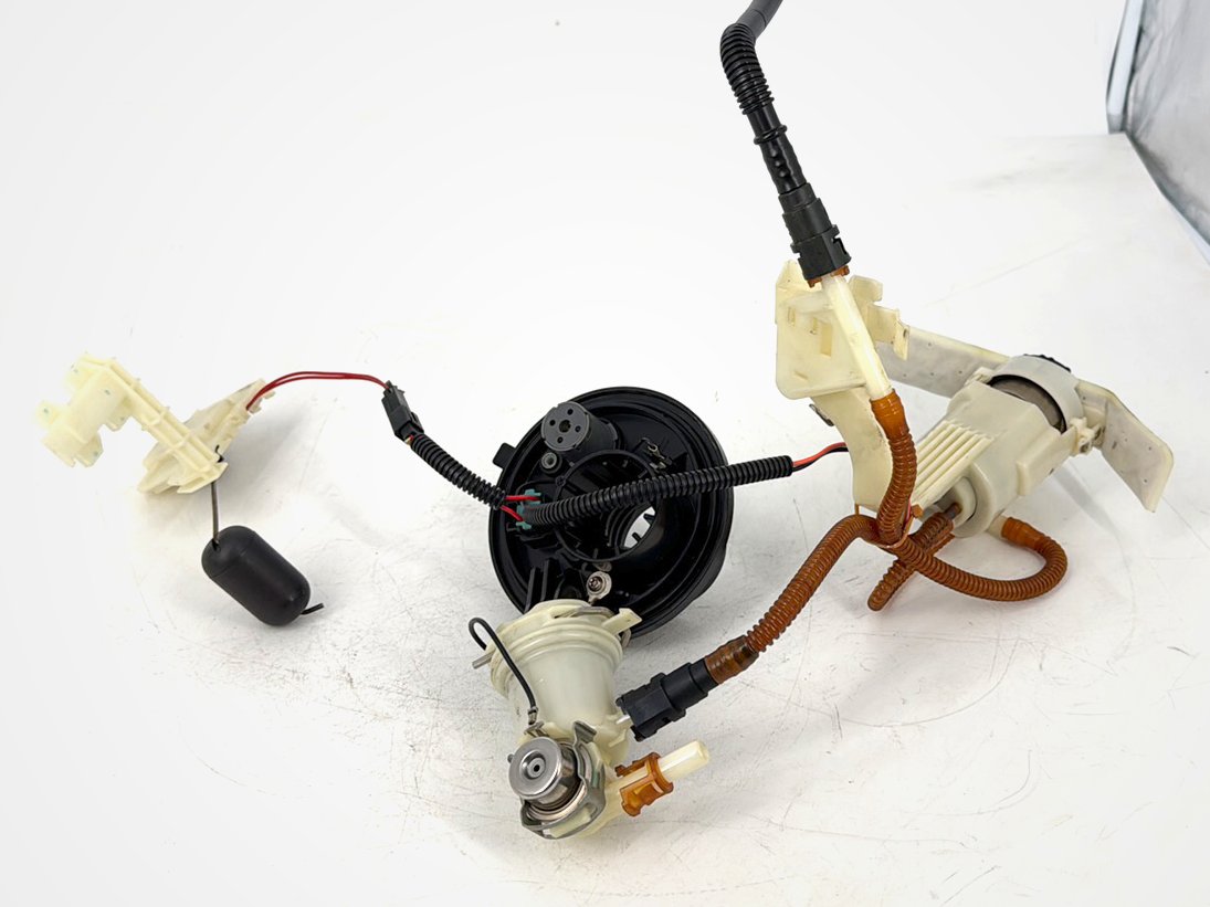2008 - 2016 Harley-Davidson Touring Street Glide Gas Gasoline Fuel Petrol Pump Sending 62908-08