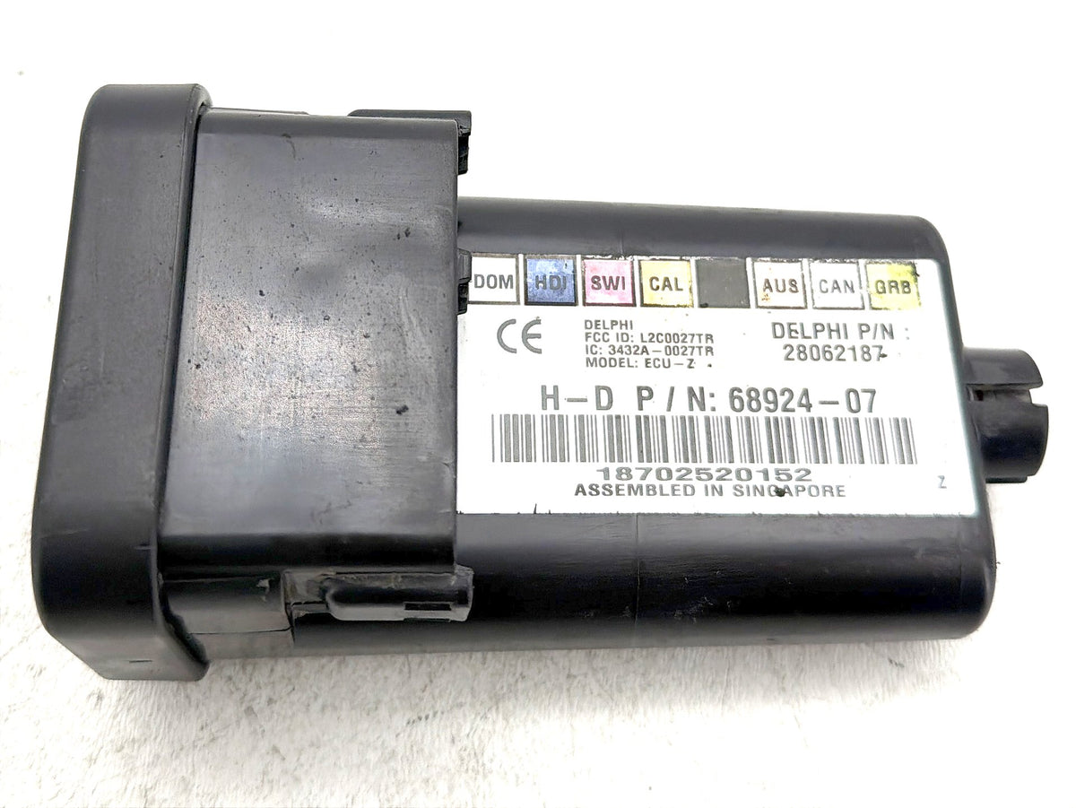 2011 Harley Street Glide Touring FLHX-103 OEM Turn Signal Security Module TSSM