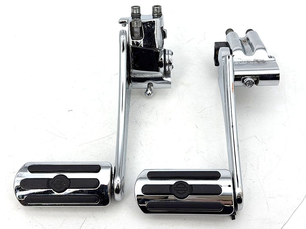 2007 - 2011 Harley-Davidson Touring Electra Glide Ultra Passenger Left & Right Foot Pegs Kuryakyn