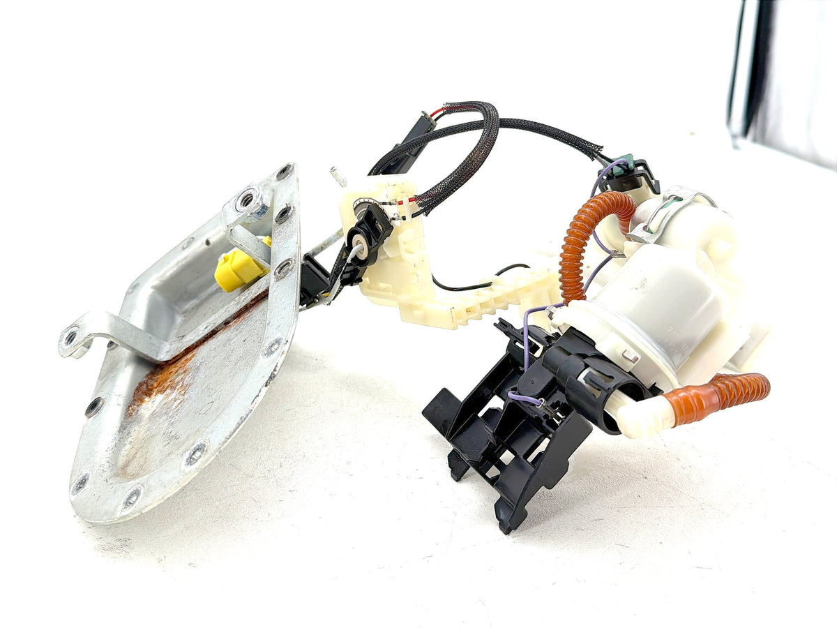 2016 Harley Dyna Fat Bob FXDF 103 OEM Gas Gasoline Fuel Petrol Pump Sending