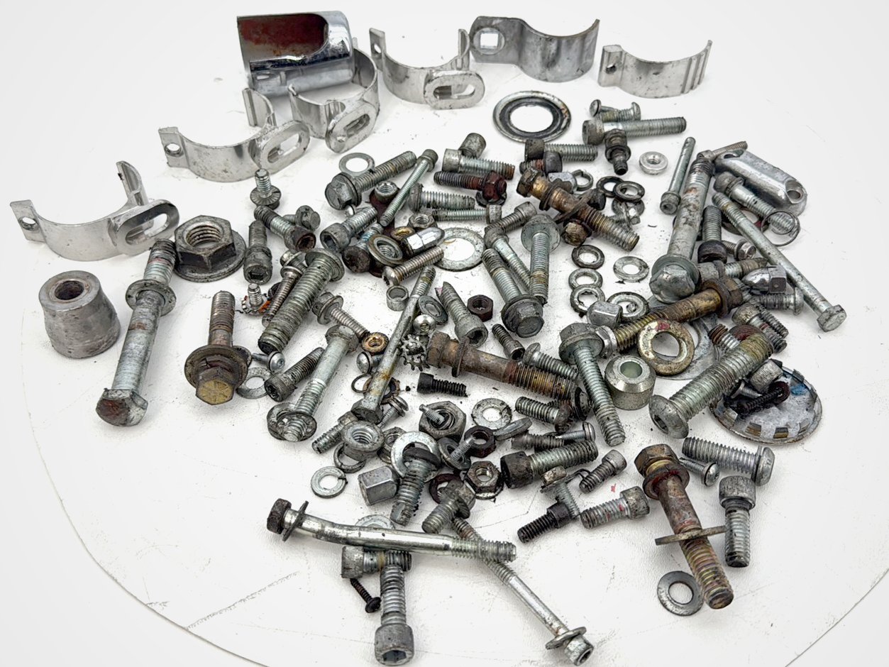 2006 - 2017 Harley-Davidson Dyna Street Bob Hardware Bolts Nuts & Brackets