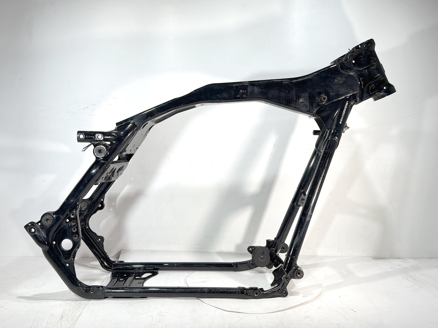 2014 Harley Street Glide Touring FLHXS OEM Body Main Frame Chassis SLVG