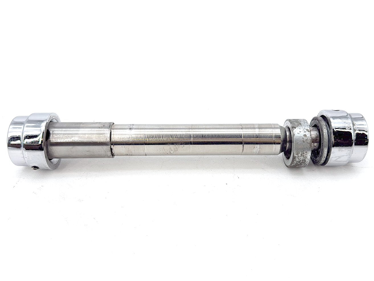 1999 - 2006 Harley-Davidson Dyna Low Rider Front Wheel Axle Bolt Shaft 43758-04