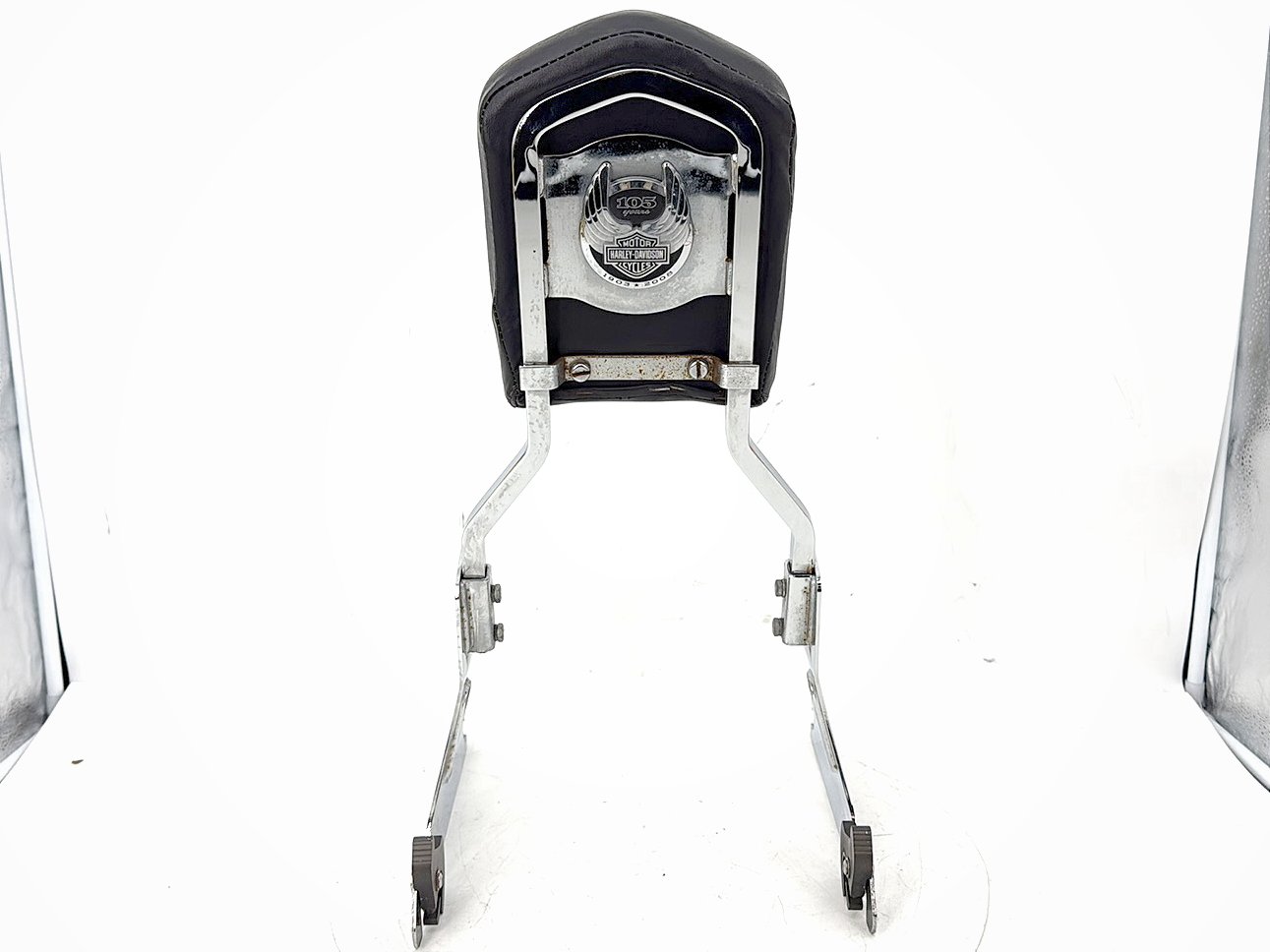 2007 - 2012 Harley-Davidson Dyna Super Glide Rear Sissy Bar w/ Backrest Cushion Pad  53810-00C