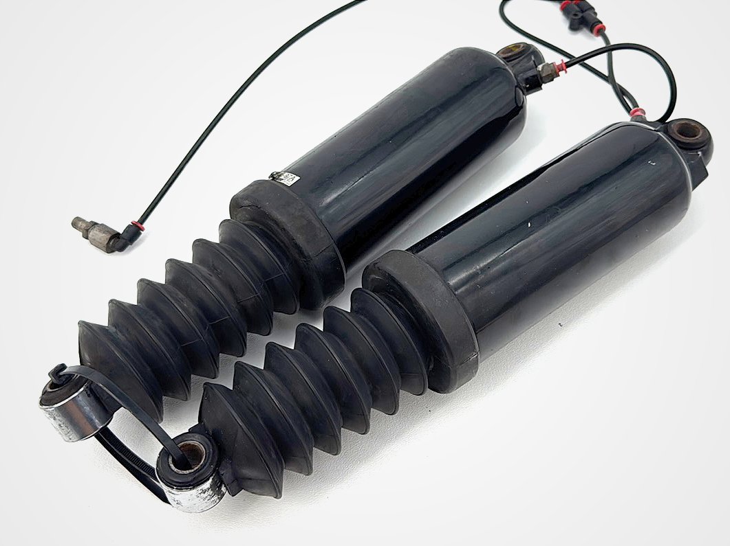 1999 - 2006 Harley-Davidson Touring Electra Glide Classic Rear Left Right Shock Absorbers 54565-97A