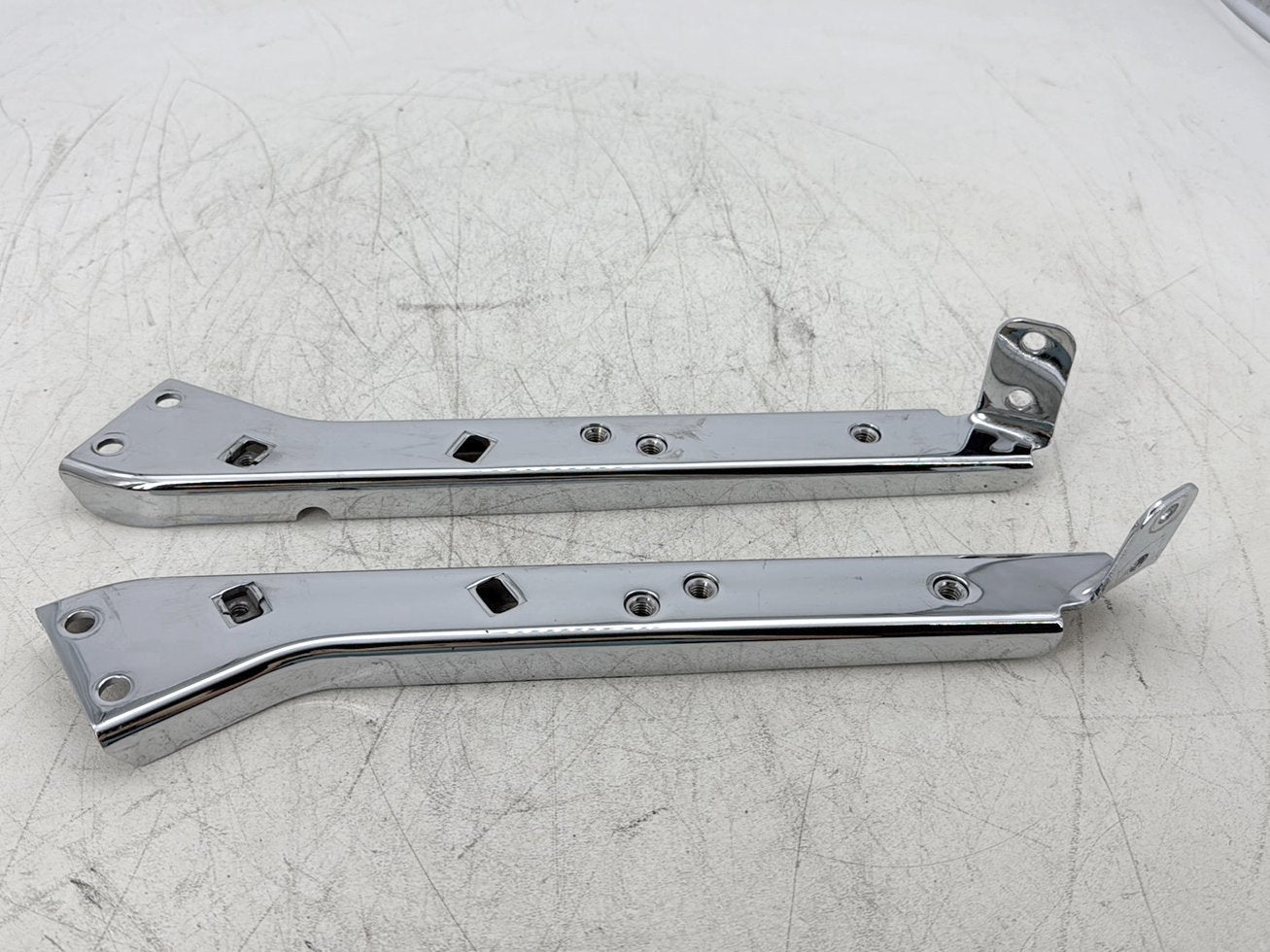 07 Harley Touring Electra Glide OEM Left &amp; Right Saddlebag Mount Brackets
