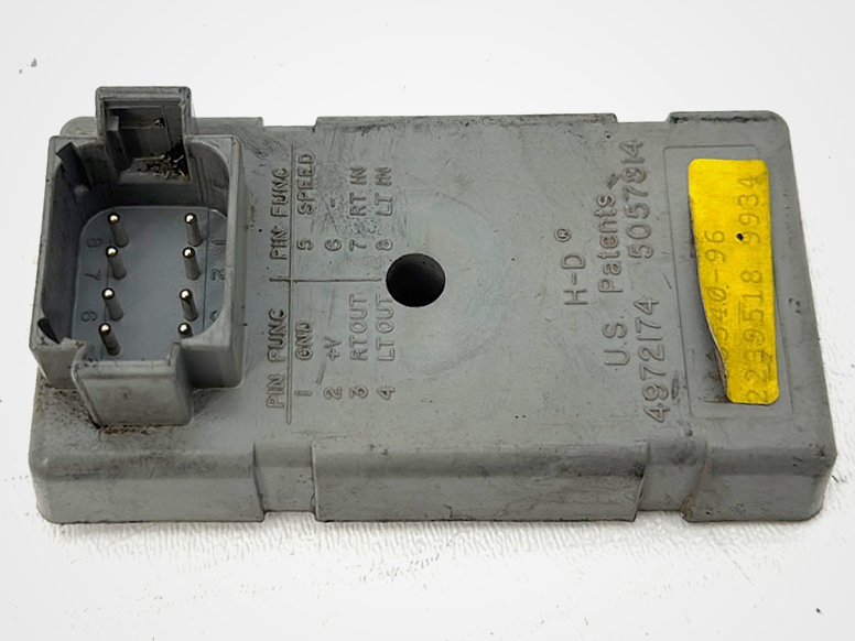 1999 - 2006 Harley-Davidson Touring Electra Glide Classic Turn Signal Module Canceller TSM 68540-96