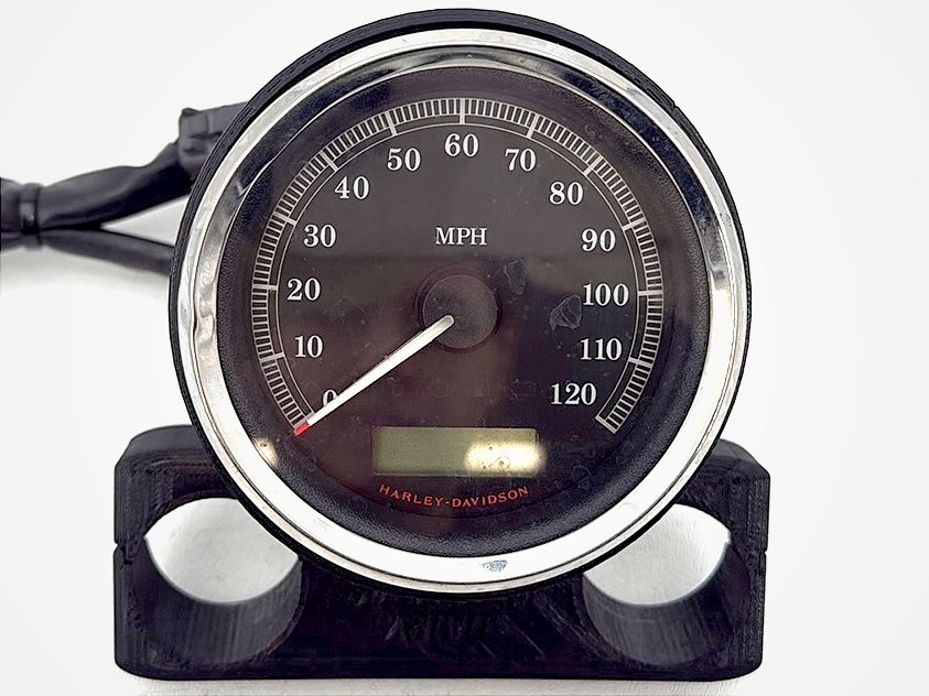 2007 - 2012 Harley-Davidson Dyna Super Glide Speedo Speedometer Gauge Cluster 67478-09