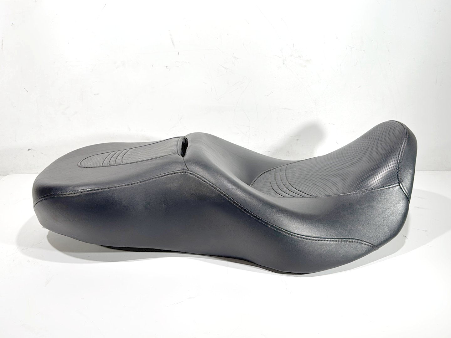 2006 Harley Street Glide Touring FLHXI OEM Passenger Rider Driver Seat Saddle
