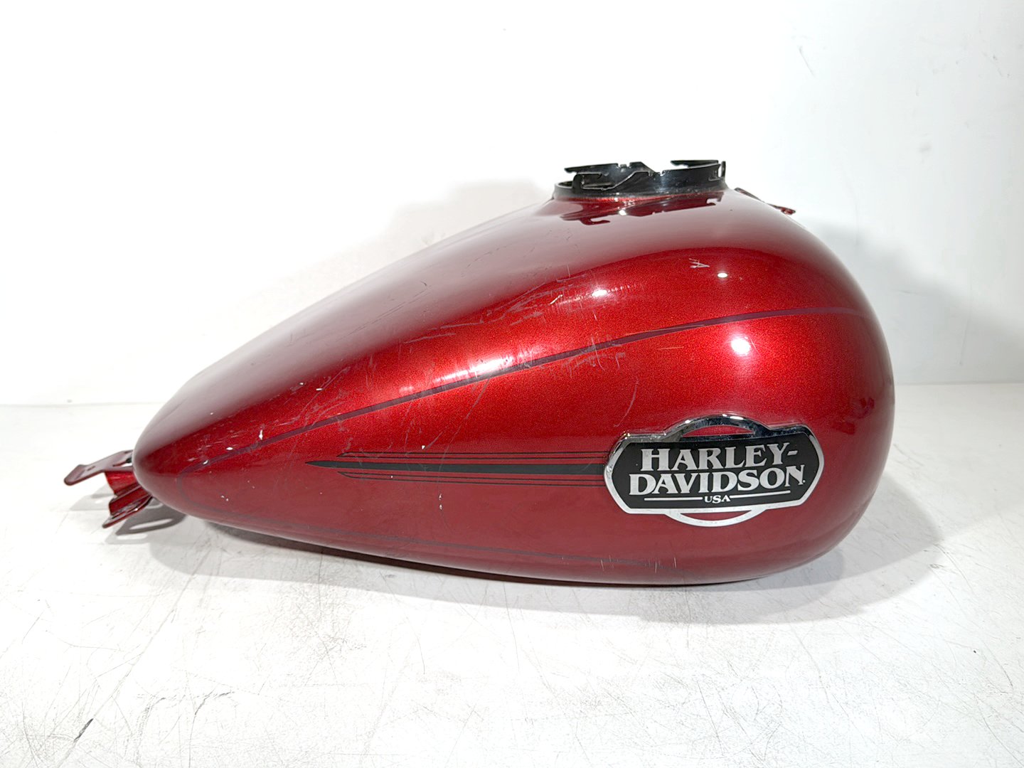 2007 - 2012 Harley-Davidson Touring Electra Glide Ultra Fuel Gas Tank Gasoline Reservoir 	61356-08