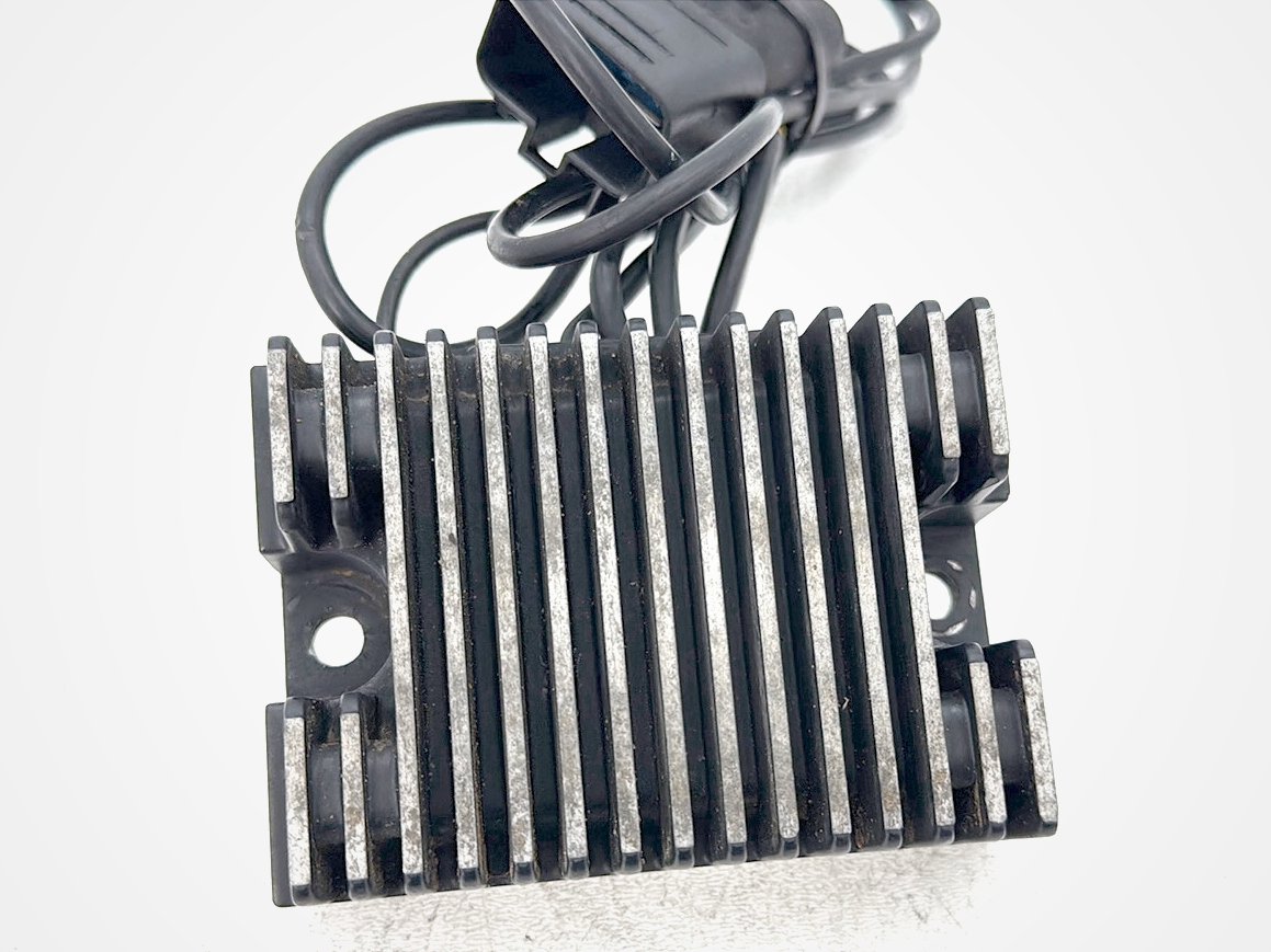 2000 Harley Dyna FXDWG Wide Glide OEM Voltage Regulator Rectifier 74518-99A