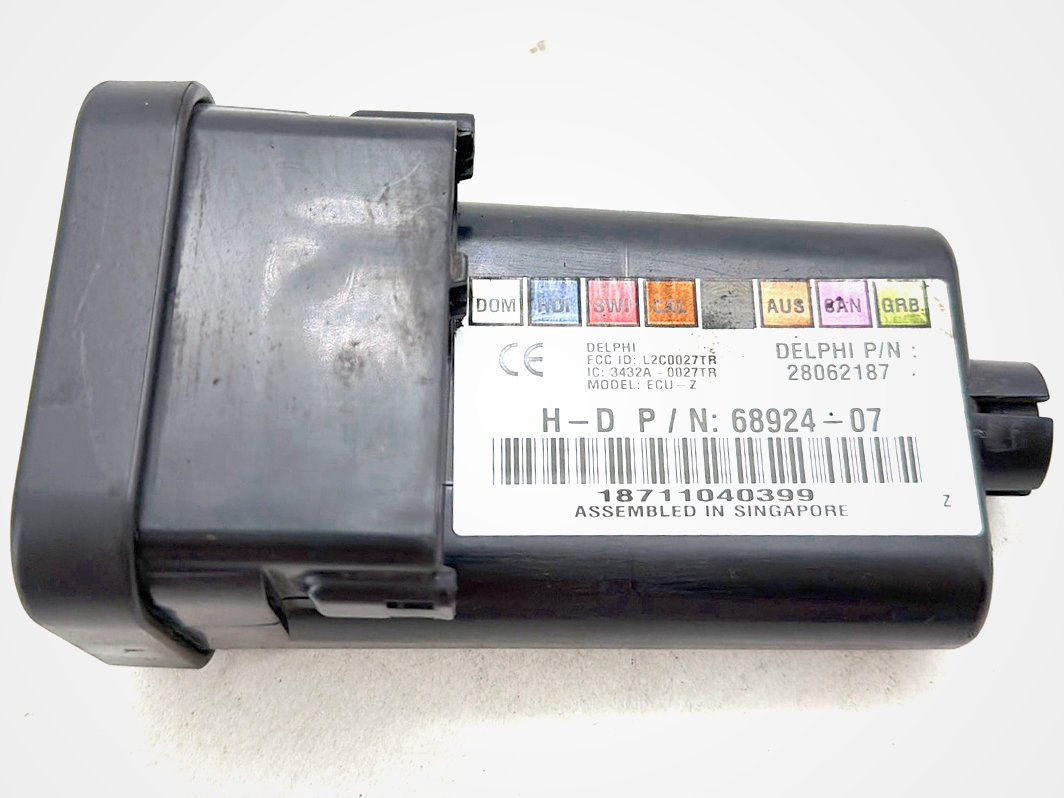 2011 Harley Road Glide Touring FLTRX OEM Turn Signal Security Module TSSM
