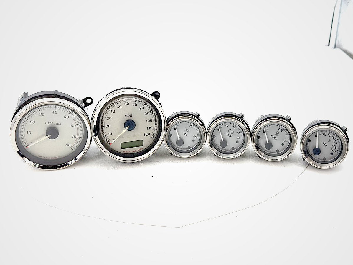 2007 Harley Street Glide Touring FLHX OEM Air Oil Volt Fuel Tacho Speedo Gauges