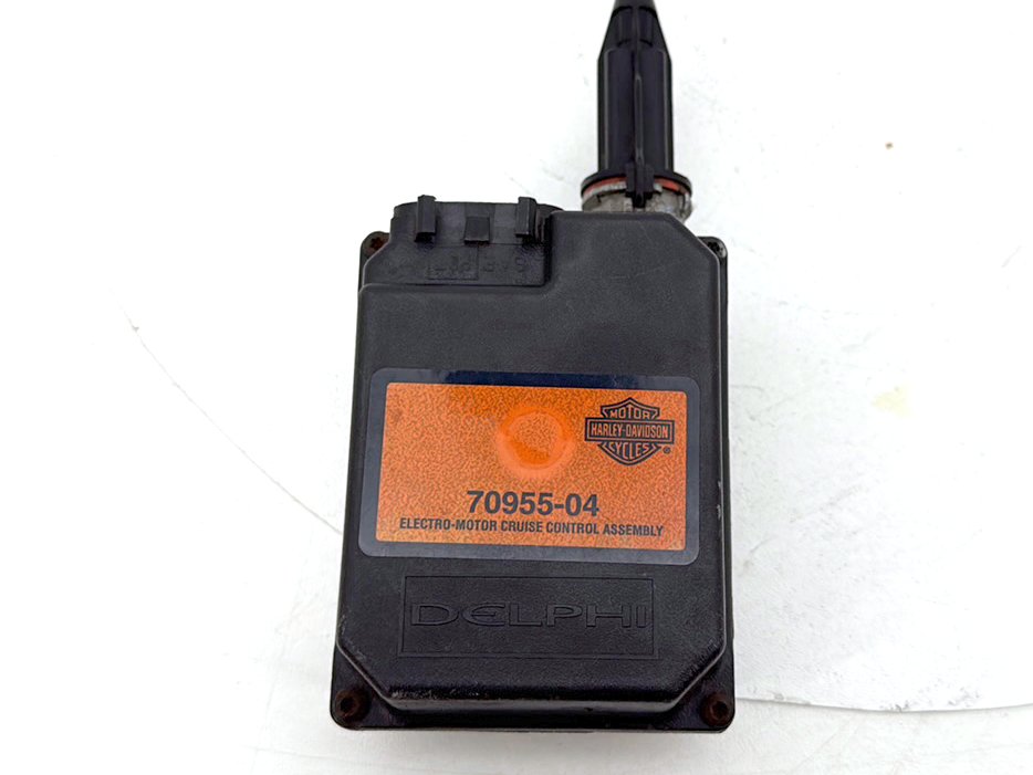 1999 - 2006 Harley-Davidson Touring Electra Glide Ultra Cruise Control Actuator 70955-04 70955-04