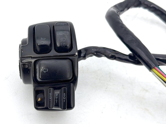 1999 - 2006 Harley-Davidson Touring Electra Glide Ultra Left Turn Signal Headlight Switches Controls  	71682-06
