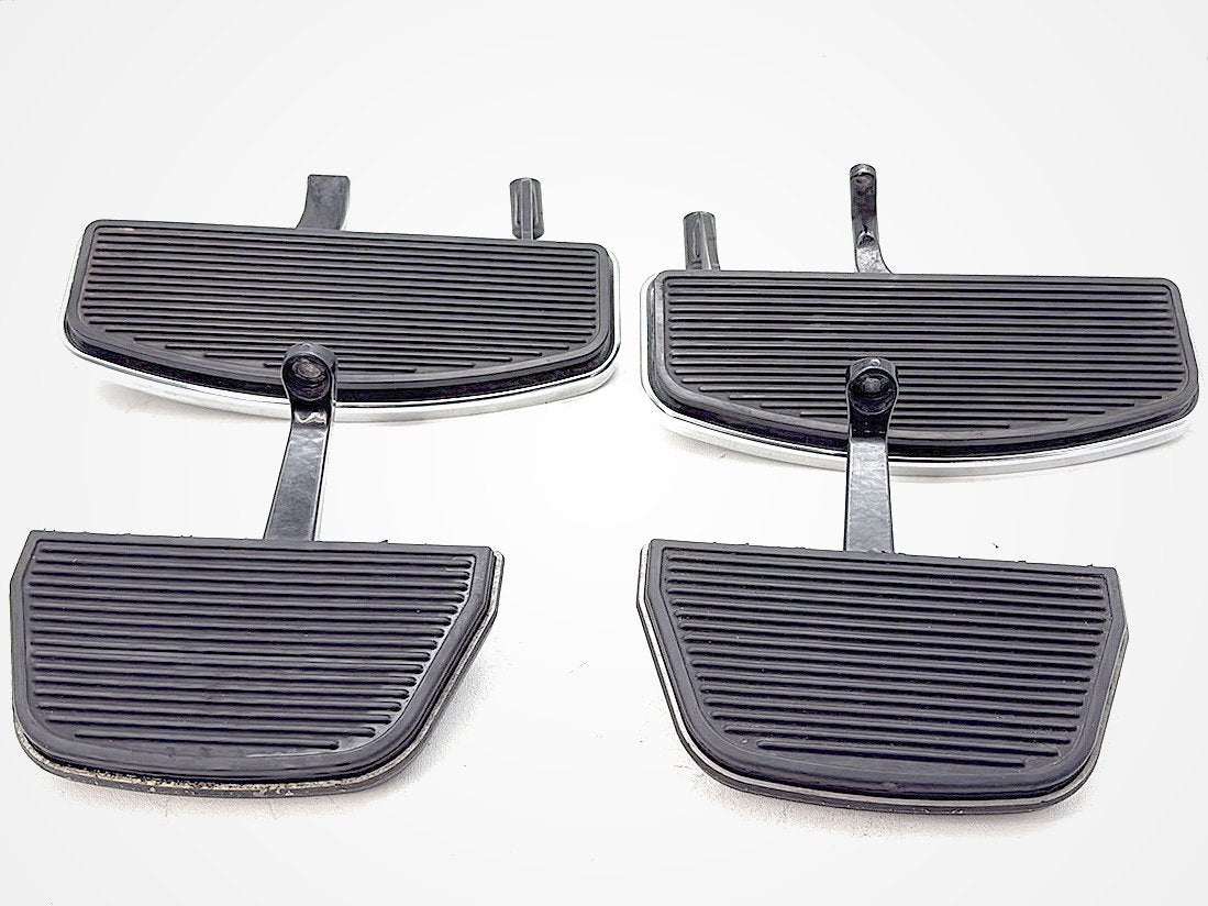 2006 Harley FLHTCI Electra Glide Classic OEM Driver & Passenger Floorboards